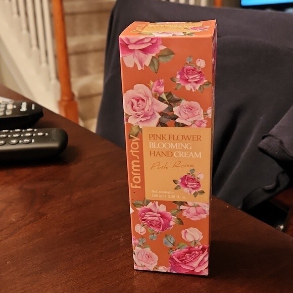 Farm Stay Pink Flower Blooming Hand Cream in Pink Rose Scent NIB! - Picture 1 of 6